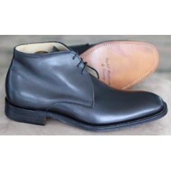 J699-38 Cheaney Factory Clearance 3 eye black chukka boot
