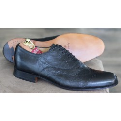 J699-61 Cheaney Factory Clearance 4 eye black punched oxford