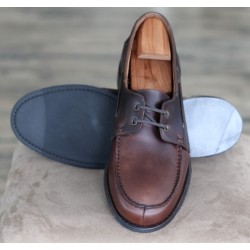 Cheaney Specials J999-37 mahogany 2 eye split-toe apron derby