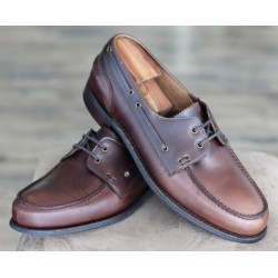 Cheaney Specials J999-37 mahogany 2 eye split-toe apron derby